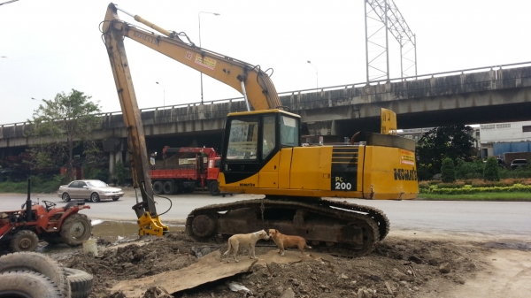 ขาย pc200-5 บูมยาว(สั่งทำพิเศษ) พร้อมหัวเจาะ NPK