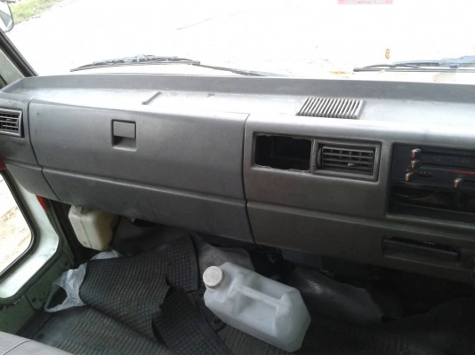 **380,000 บ.ต่อรอง**ขายหัวคัสซี 6ล้อช่วงยาว HINO FC120 FC2WHLA ห้างแท้ปี39 เครื่องเดิมเกียร์เดิมWO4D 120HPเครื่องดีแรง นิ่มไม่เยิ้ม มีวาล์วมีเสียงนิดๆ ช่วงล่างเดิมๆคัสซีใหญ่ สวยเดิมไม่มีบวม ไม่มีปะไม่มีดาม คานหน้าเฟืองท้ายใหญ่เดิม ยาว5.50ม. หัวเก๋งไม่เดิม **380,000 บ.ต่อรอง**ขายหัวคัสซี 6ล้อช่วงยาว HINO FC120 FC2WHLA ห้างแท้ปี39 เครื่องเดิมเกียร์เดิมWO4D 120HPเครื่องดีแรง นิ่มไม่เยิ้ม มีวาล์วมีเสียงนิดๆ ช่วงล่างเดิมๆคัสซีใหญ่ สวยเดิมไม่มีบวม ไม่มีปะไม่มีดาม คานหน้าเฟืองท้ายใหญ่เดิม ยาว5.50ม. หัวเก๋งไม่เดิม