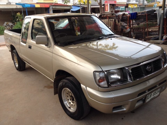 ขาย NISSAN ฟรอนเทีย ปี42 สวยๆถูกๆครับ