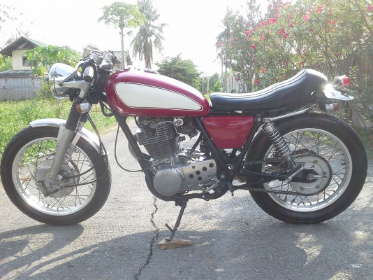 จัดให้ขาโจ๋แนวคาแฟ่ SR400cc.เลขเต็ม ปี99 ไฟติดครบเครื่องแน่นๆ.