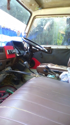 หกล้อ ฮีโน่ เคเอ็ม ๗๗๗ เจ้าของขาย เพื่อกลับไปขายของที่ กทม.ชอบราคาเท่าไร ต่อรองกันได้ครับ รถพร้อมใช้งาน.