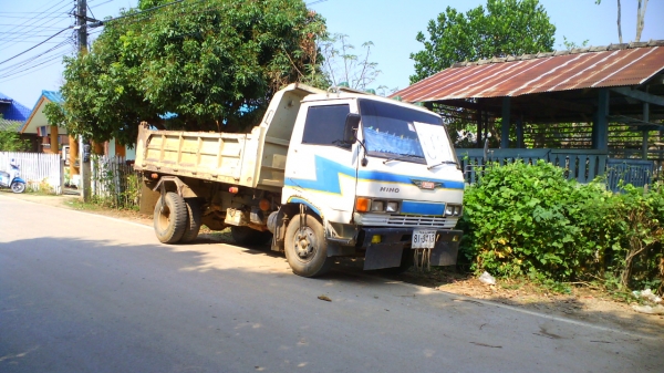 หกล้อ ฮีโน่ เคเอ็ม ๗๗๗ เจ้าของขาย เพื่อกลับไปขายของที่ กทม.ชอบราคาเท่าไร ต่อรองกันได้ครับ รถพร้อมใช้งาน.