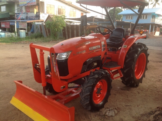 ปัญญาแทรคเตอร์มาแล้ว...จัดมาให้ คูโบต้า L3608 ใบมีดคานล่าง พร้อมโรตาลี่ตราช้าง. จัดส่ง จ.ร้อยเอ็ด