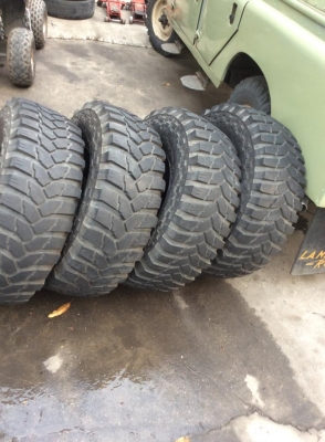 ขายล้อกระทะออฟโร้ด พร้อมยางMaxxis 35-12.5-16 ถูกๆครับ1ชุด