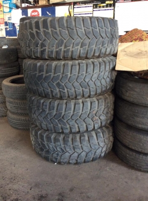 ขายล้อกระทะออฟโร้ด พร้อมยางMaxxis 35-12.5-16 ถูกๆครับ1ชุด ขายล้อกระทะออฟโร้ด พร้อมยางMaxxis 35-12.5-16 ถูกๆครับ1ชุด