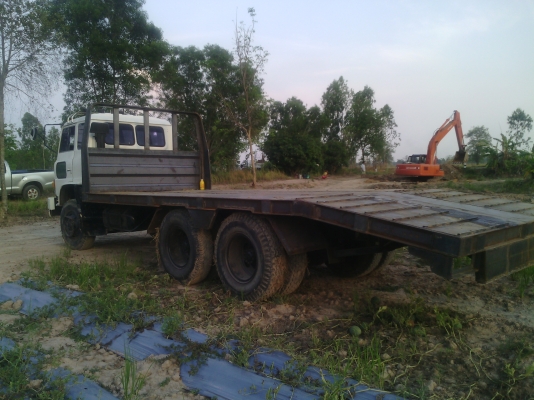 ขายสิบล้อบรรทุกแบล็คโฮ