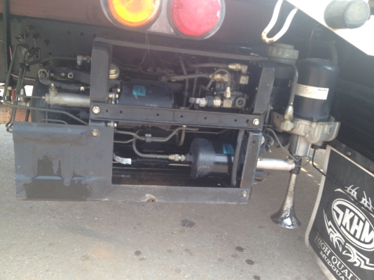 ขายครับสวยๆเลย รถห้างเดิมๆ ISUZU FRR เครื่อง 210 แรงระบบน้ำมัน กระบะคาร์โก้ รถห้างเดิม คัชซี MP1FRR พร้อมเล่มทะเบียนครับ