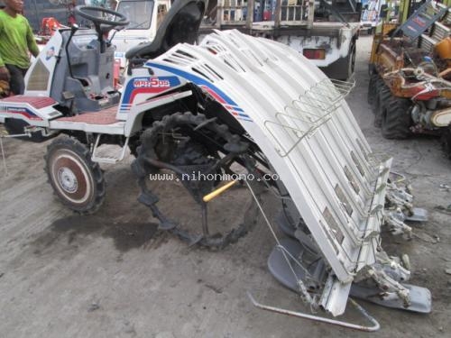 สะดวก สบาย!!! รถปลูกข้าวดำนาแบบนั่งขับ รหัสสินค้า : 13001261  ยี่ห้อ : MITSUBISHI รุ่น : MPR505