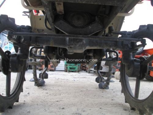 ประหยัดแรง!!! รถปลูกข้าวดำนาแบบนั่งขับ รหัสสินค้า : 13001262  ยี่ห้อ : YANMAR รุ่น : APR5G