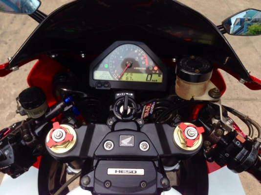 ต้ำพระราม2 ขาย HONDA CBR1000ปี2004 สภาพนางฟ้า เอกสาร อินวอย์เครื่องเฟรม สภาพดีแต่งเต็มคัน