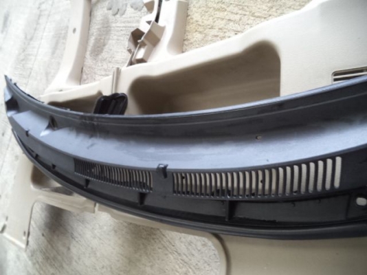 ขายพลาสติกแผงคอจิ้งหรีด วีออส ปี10