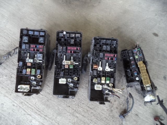 กล่องฟิลว์ ในห้องเครื่อง ดีแม็กซ์ - วีโก้