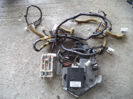 กล่องฟิลว์ ในห้องเครื่อง ดีแม็กซ์ - วีโก้