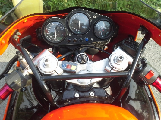 Kawasaki ZX9.R900cc.ปี98-99 สีส้มจี๊ด ของแต่งเต็มลำ ท่อไทเทเนี่ยม