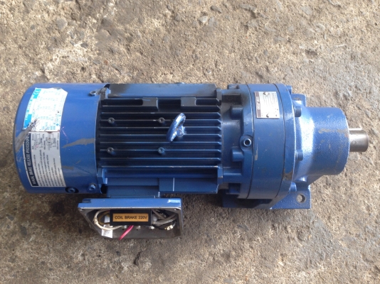 ขายมอเตอร์เกียร์ Cycro drive Sumitomo 1 HP. 380 V อัตราทด 1:11 มีเบรคในตัว สภาพสวยพร้อมใช้งาน ( ขาดฝาปิดหลักไฟ )