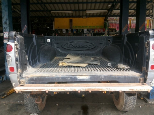 ลูกกระบะสี่ประตูมีขายครับ