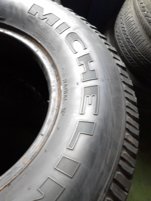 MICHELIN LTX  AT 225/75R15  มี 2 เส้น  TEL.081-427-3941