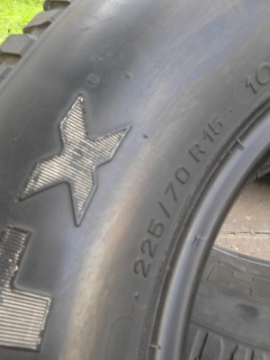 MICHELIN LTX  AT 225/70R15  มี 2 เส้น  TEL.081-427-3941