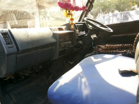 รถบรรทุก 4  ล้อเล็ก ISUZU รุ่น NKR ปี2511 ราคา 220,000 บ.