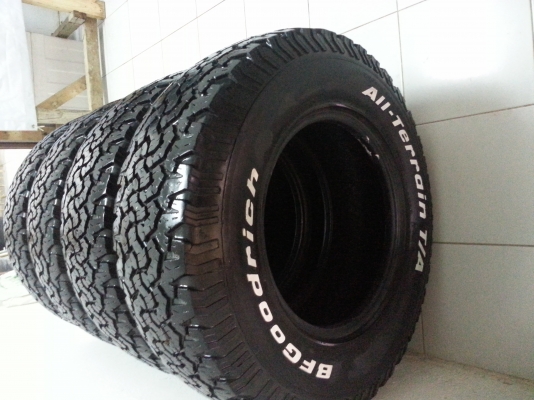 ปรับราคาครับ ขายยางBFall 265/70/16 ปี11ดอก9มิล 1ชุด ปรับราคาครับ ขายยางBFall 265/70/16 ปี11ดอก9มิล 1ชุด