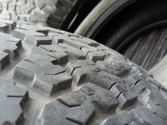 ปรับราคาครับ ขายยางBFall 265/70/16  ปี11ดอก9มิล  1ชุด