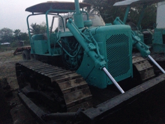 ขายแทร็กเตอร์D4 สภาพสวย รถพร้อมใช้งาน เครื่องดี ช่วงล่างดี สภาพสวย พร้อมใช้งาน ใบแทร็กเต็ม ราคาต่อรองได้