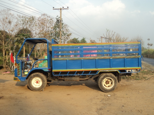 กับมาขายใหม่ครับ หกล้อดั้มเครื่องอีสุสุ85HPใช้งานอยู่ประจำ ส่งได้ครับ