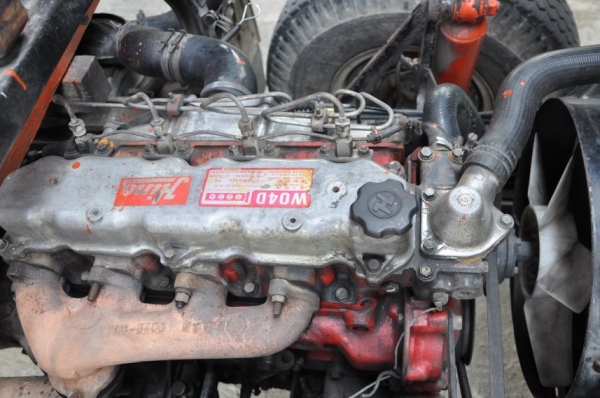 ขายHINO6ล้อ เครื่องฟิตๆ คัสซีสวยกริ๊บๆ ทะเบียนพร้อมโอน 299,000บาท