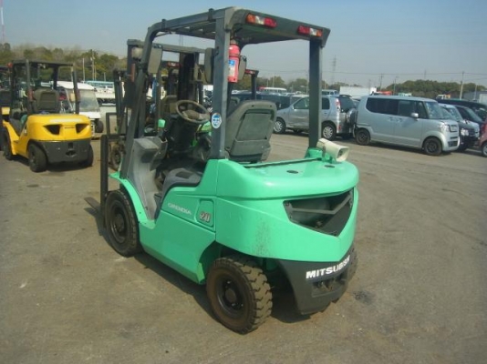 ขายฟอร์คลิฟต์ MITSUBISHI GRANDIA ( รุ่นใหม่ )  FD20 DIESEL ( ใช้งานมา 1470 ช.ม  ) เสา 3  M , เกียร์ AT,  เดิมแท้จากญี่ปุ่น 1000\% !!!!!!   สีเดิมและตัวถังสภาพเดิมจากญี่ปุ่น