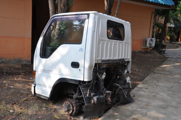 ขายหัว4ล้อ isuzu ELF ช่วงล่างครบ 68,000 บาท
