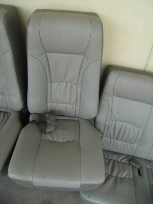 เบาะรถตู้