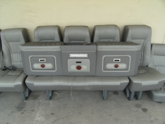 เบาะรถตู้