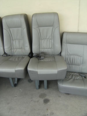 เบาะรถตู้