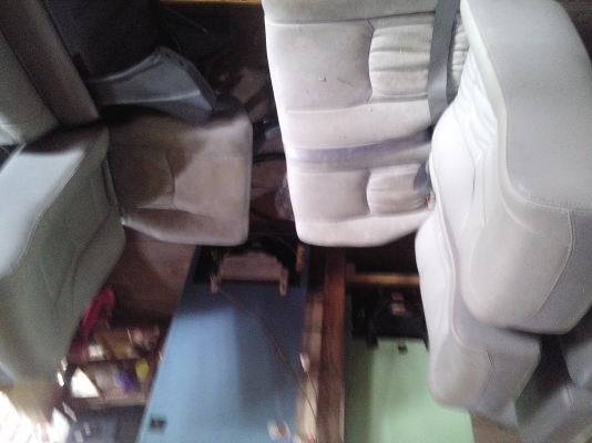 เบาะรถตู้