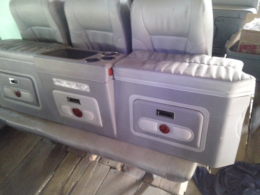 เบาะรถตู้