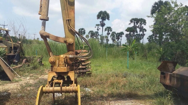 ขายแมคโคล้อยาง ขายแมคโคล้อยาง