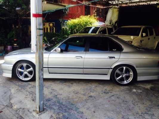 ขาย  BMW  525 i   e 34
