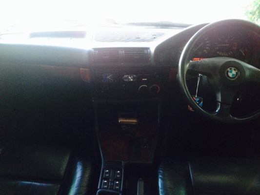 ขาย  BMW  525 i   e 34