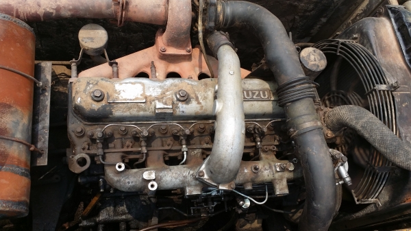 ขายอะใหล่ด่วน HITACHI EX200-2 ทั้งคัน (ขายเป็นอะใหล่นะครับ)