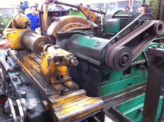 ขายเครื่องเจียรเพลากลม รุ่น 450*2000 mm.(พร้อมใช้)