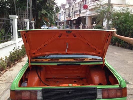 BMW 318i รุ่น E21 สองประตู BMW 318i รุ่น E21 สองประตู