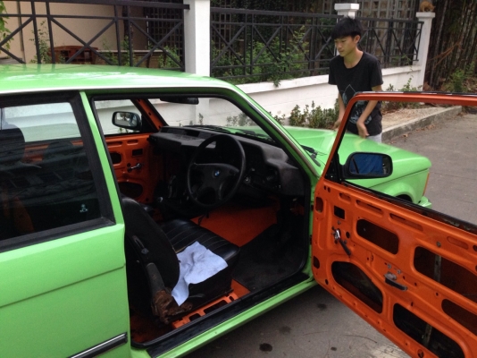 BMW 318i รุ่น E21 สองประตู BMW 318i รุ่น E21 สองประตู