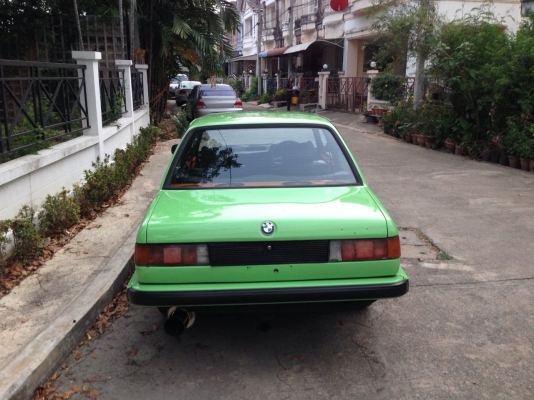 BMW 318i รุ่น E21 สองประตู BMW 318i รุ่น E21 สองประตู