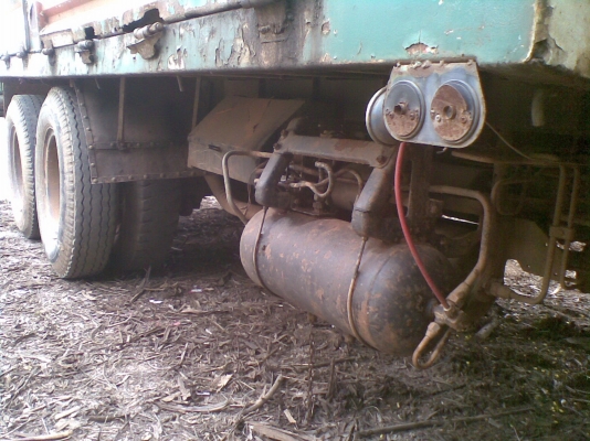 ขายรถสิบล้อ  (รถล่อง 1 เพลา)กระบะเหล็กแข็งแรง