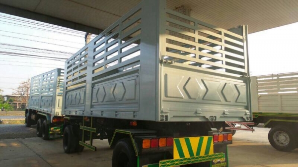 รถอีซูซุ  10 ล้อ  ( ไม่ดั้ม ) 240 แรงม้า. ปี 38  ( ขายแม่ , ลูก )  สนใจติดต่อ 081 - 6079515