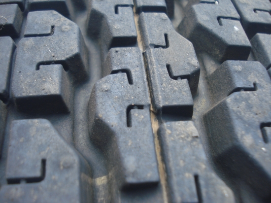 ขายล้อพร้อมยางไทรทันโฟวิล ถอดจากรถป้ายแดง