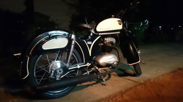 ขายแลก..NSU.175.เยอรมันคับ.ทะเบียนกระดาษแผ่นเดียว..ตรงในเล่มคับ..รถขับได้คับ