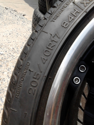 ขาย MAG  VOLH RACING  ( VR ) ขอบ 17  ( 4 รู 100 MM.)  7.0 X 17 J.   ติดต่อ.081-427-3941