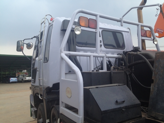 ขายรถห้างครับ HINO สิงห์ไฮเทค หัวลาก เครื่อง K13D 260 แรงม้าสวยๆรถบ้านเดิมๆครับพร้อมเล่มครับรถน่าใช้ครับ