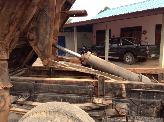 ขาย 6 ล้อหัวยาวดั้ม สภาพพร้อมใช้ เครื่อง DA640 140 แรงม้า เฟืองท้าย FUSO ทะเบียนพร้อมโอนครับ